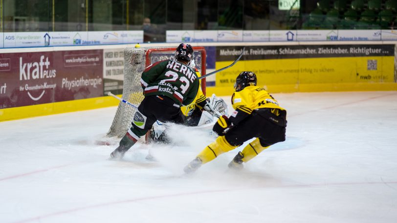 Herner EV gegen Krefelder EV am 10.1.2021, Endstand 3:1.