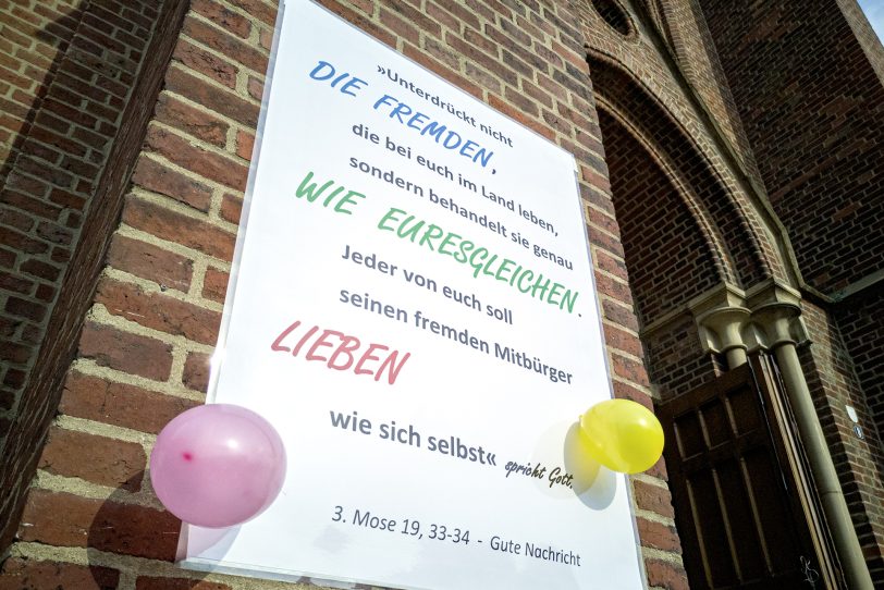 Die Kreuzkirchengemeinde hatte sich zu einem spontanen Gottesdienst entschlossen.