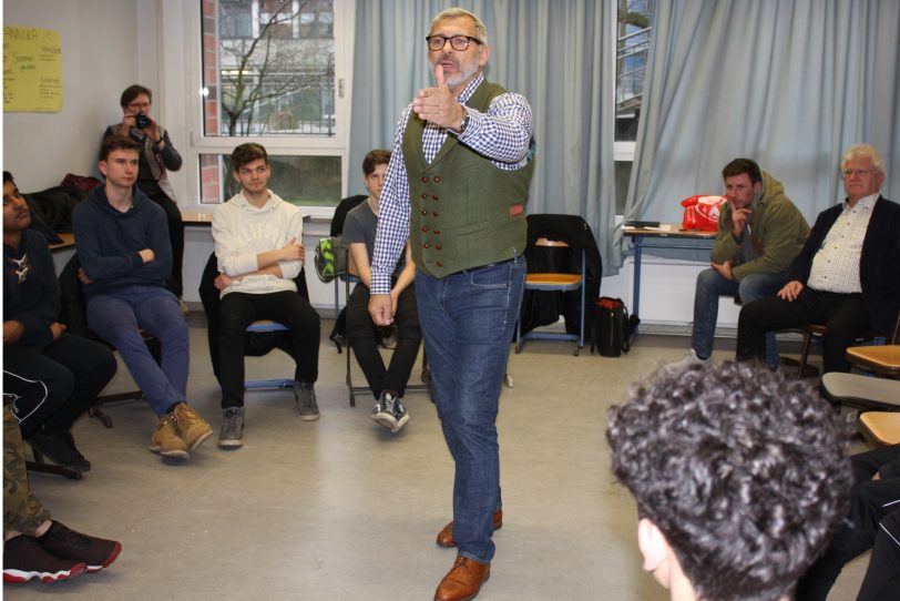 Jimmy Hartwig bei der DFB Junior-Coach-Ausbildung.