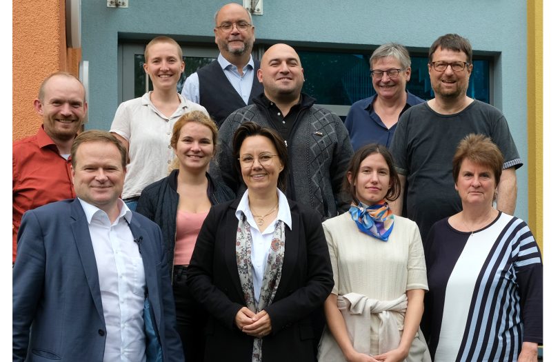 v.l. Dirk Heitlindemann (Faire Metropole), Frank Schabe, MdB, Tamara Kaschek (Faire Metropole), Amelie Menges (Jusos), Michele Müntefering, MdB, Andreas Nowak (Stadtverordneter) Ibrahim Baltaci (Vorsitzender Integrationsrat), Sabrina Locuratolo (EWZ), Martina Wisnewski (EWZ), Markus Heißler (EWZ), Katja Jähnel (EWZ)