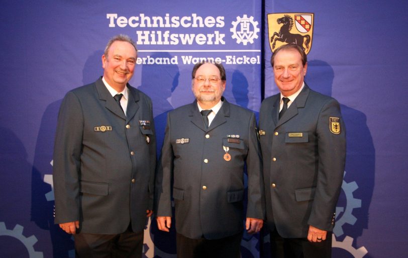 v.l. Aimo Glaser, Friedhelm Kayß, Gerd Friedsam (Vizepräsident THW).