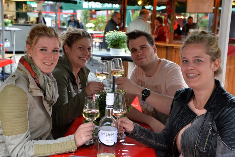 Winzermarkt und Autoherbst in der City 2015.