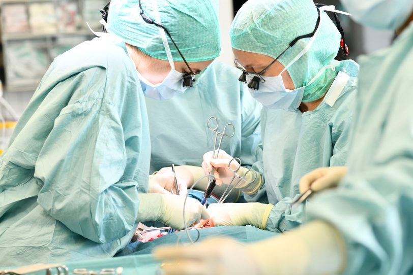 Insgesamt 550 Patienten wurden 2023 am EvK an der Schilddrüse operiert.