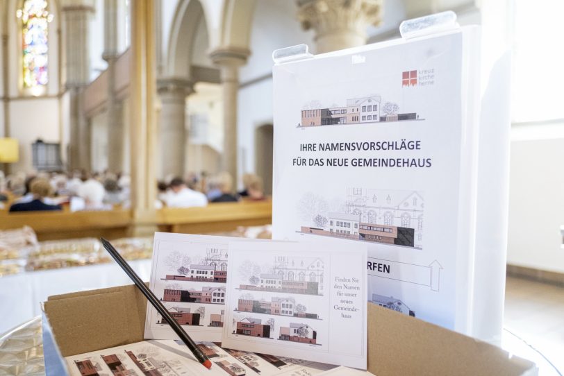 Gottesdienst mit anschließender Grundsteinlegung für den Erweiterungsbau des evangelischen Gemeindezentrums der Kreuzkirchen-Gemeinde am Europaplatz in Herne (NW), am Sonntag (15.09.2019).