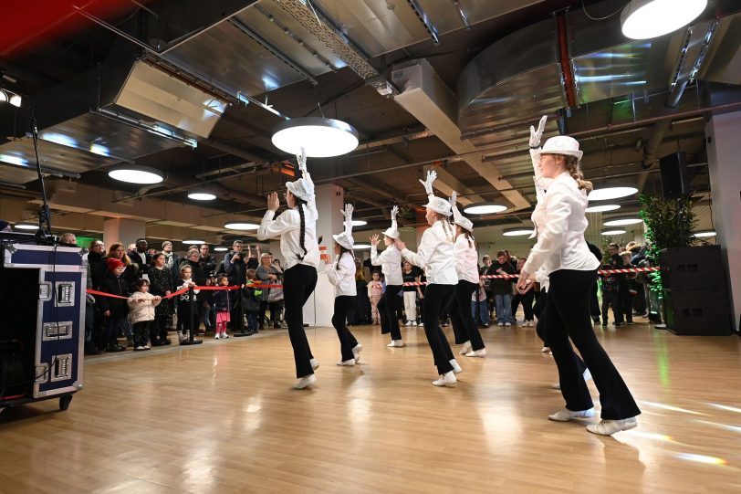 Auftritt der Minigarde der HeKaGe bei der Jubiläumsfeier des City Center