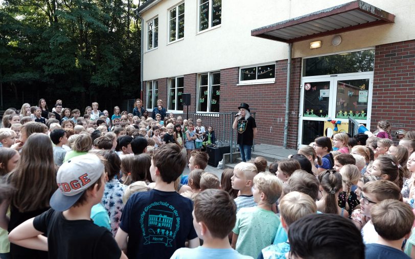 In der Katholischen Grundschule Bergstraße.