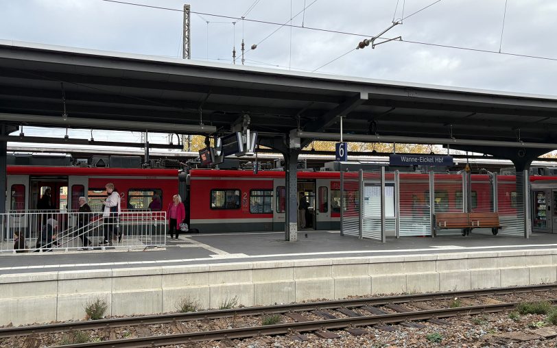 Es sind neue Dächer und Sitzmöglichkeiten entstanden.