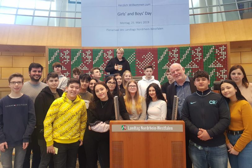 Schüler der Realschule Crange waren am Montag (25.3.2019) im Düsseldorfer Landtag.