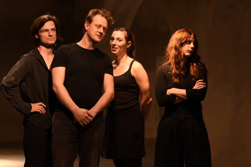 v.l. Oliver Möller, Maximilian Strestik, Nele Sommer, Laura Thomas in Faust.