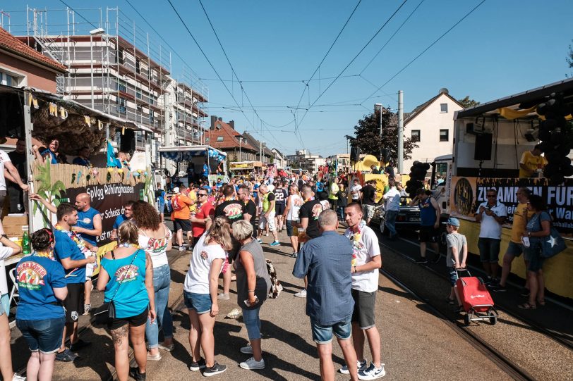 Rund 4.000 Aktive formierten sich am Eickeler St. Jörgens Platz zum Festumzug der Cranger Kirmes 2018.