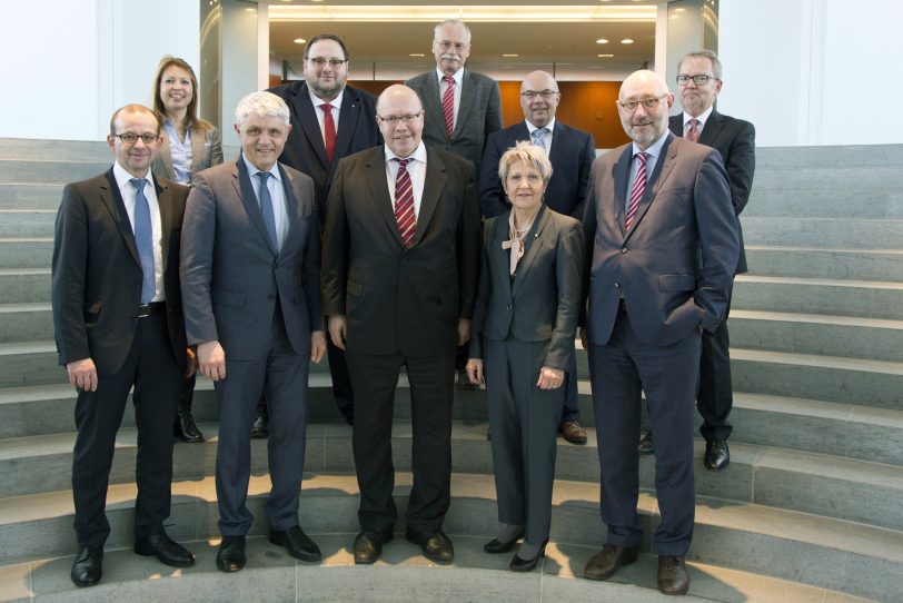 Peter Altmeier (erste reihe, Mitte) mit den Bündnisvertretern (Archivfoto).