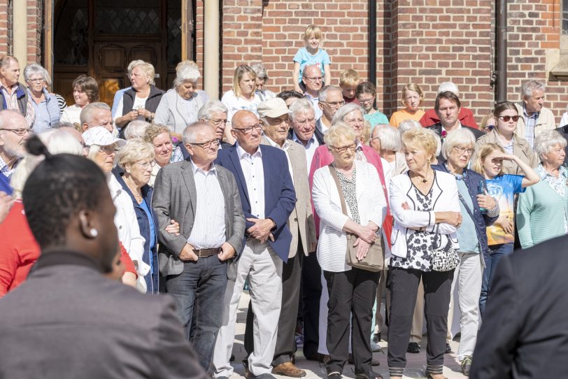 Gottesdienst mit anschließender Grundsteinlegung für den Erweiterungsbau des evangelischen Gemeindezentrums der Kreuzkirchen-Gemeinde am Europaplatz in Herne (NW), am Sonntag (15.09.2019).