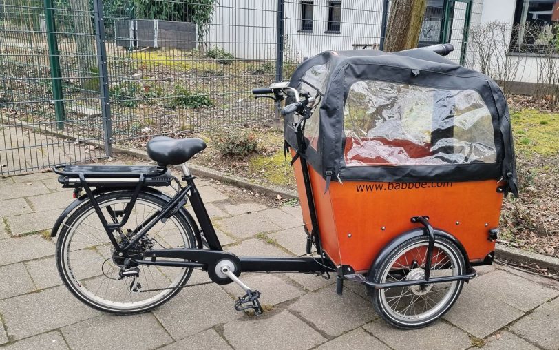 Mit dem Lastenrad für Kinder durch Herne - Pia Neweling und Nicola Henseler sind oft damit unterwegs, erleben aber manche Probleme.