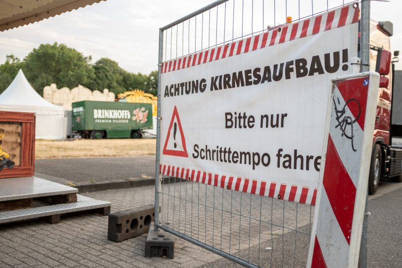 Achtung Kirmesaufbau.