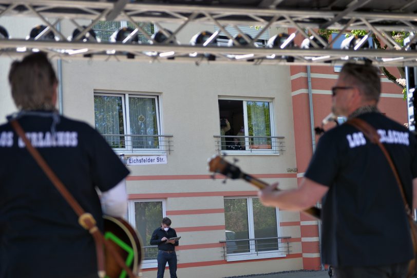 Los Gerlachos am ASB-Altenheim in Holsterhausen. Dort gaben sie ein Konzert für ihre Oma Melitta.