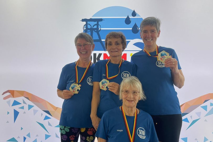 Die erstplatzierte Staffel des SC Wiking Herne: (v.o.l.) Gabriele Jünemann, Diana Thiet, Birgit Ausmeier und (v.u.m.) Helga Reich.