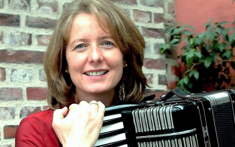 Kultur unter der Kuppel mit Stefanie Schulte-Hoffmann am Akkordeon.