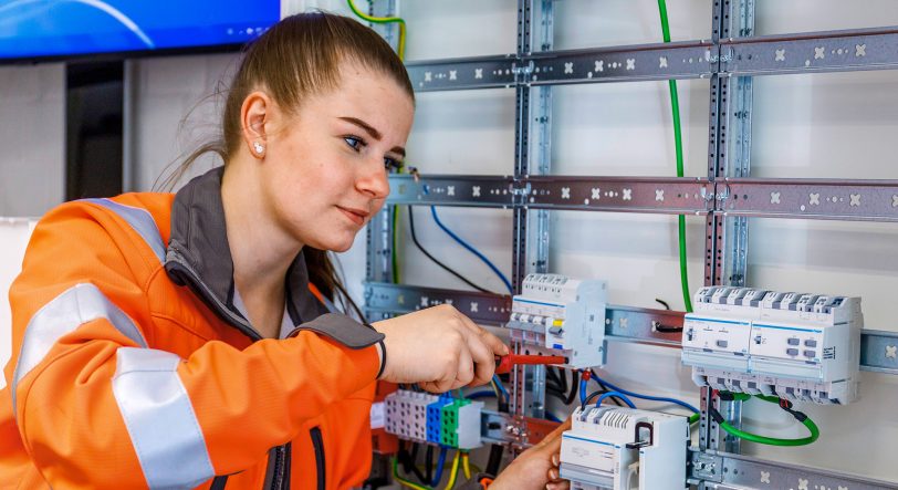 22 technische und kaufmännische Azubis sowie Duale Studierende durchlaufen aktuell die ausgezeichnete Ausbildung bei den Stadtwerke Herne.