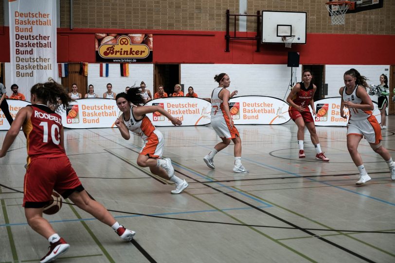 Das Basketball Länderspiel Deutschland Niederlande in der H2K-Arena.