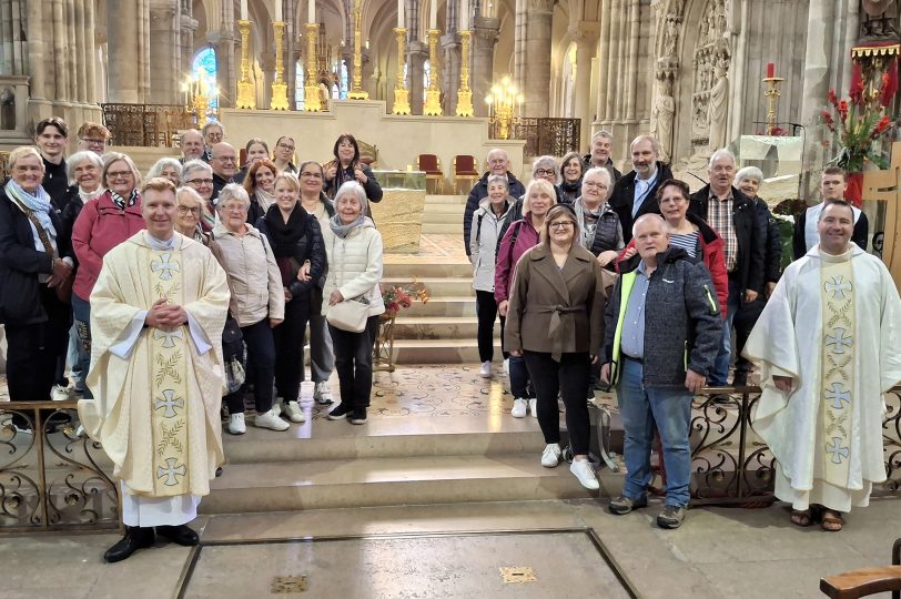 30 Herner in der Pariser Grabeskirche (Kathedrale von Saint-Denis) des Heiligen Dionysius.