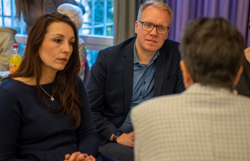 Auch der SPD-Bundestagsabgeordnete Hendrik Bollmann (2.l.) war vor Ort.