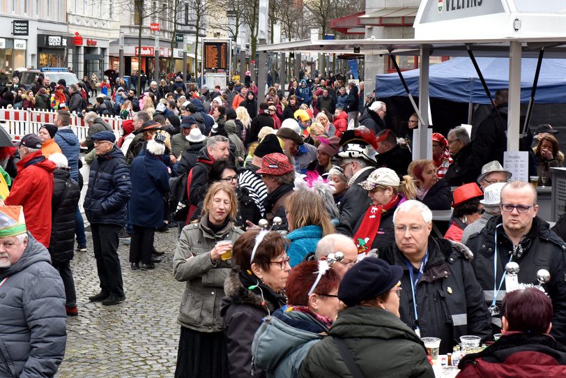 Rosenmontag in der City.