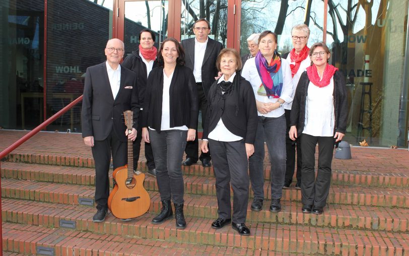 Das Gitarrenorchester Medium Musica spielt zur Offenen Bühne der Zionskirche ein frühsommerliches Konzert.