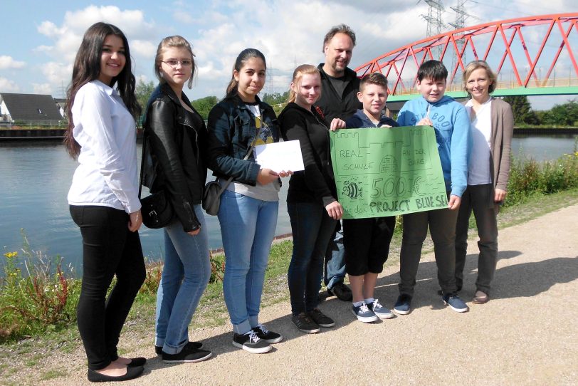 v.l.: Alena Ribic, Natalie Zorov, Sevim-Nur Kök, Xenia Prause, Sascha Regmann, Max Grote, Gideon Gostomski, Anja Nolte.