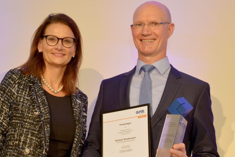 Prof. Dr. Yvonne Schoper, Norbert Stratemeier, Leiter des Geschäftsbereichs Planung und Bau bei der Emschergenossenschaft,.
