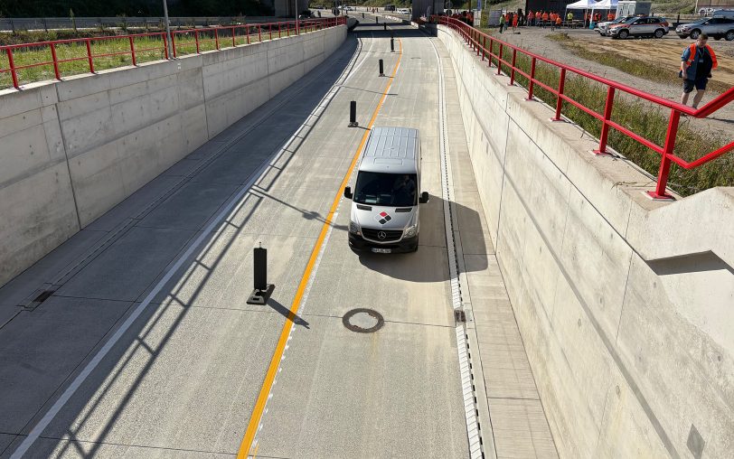 Der neue Tunnel Baukau im Autobahnkreuz Herne, um von der A43 auf die A42 Richtung Duisburg zu gelangen, wurde am Montag (18.8.2025) freigegeben.