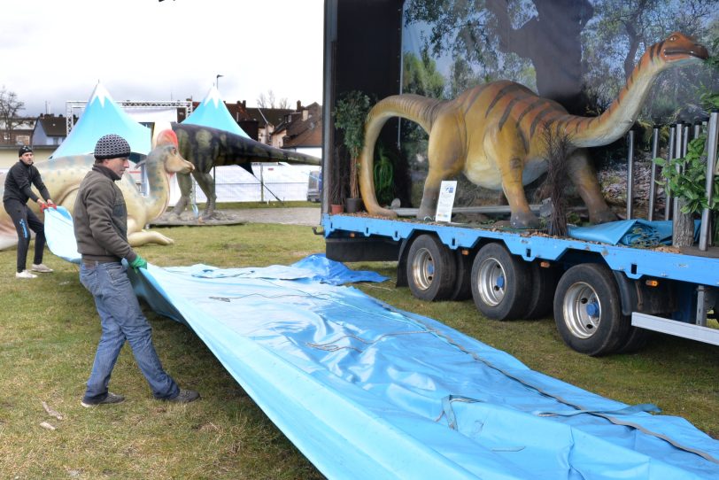 Dinosaurier auf dem Cranger Kirmes Platz 2016.