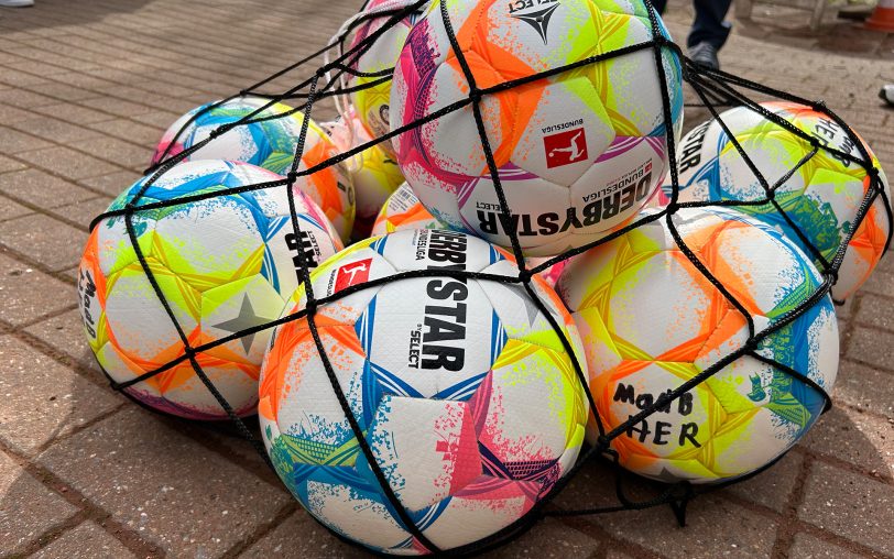 Auftakt zum Projekt Mädchen an den Ball als Herner Standort auf der Anlage vom SC Constantin an der Wiescherstraße.