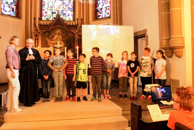 Kinder beim ökumenischen Gottesdienst.