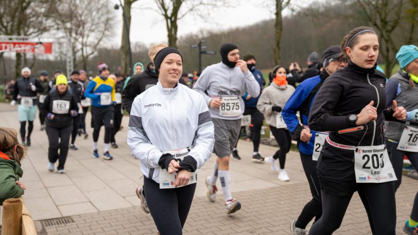 Eindrücke vom 46. Silvesterlauf im Gysenberg am Dienstag (31.12.2024). Mehrere Läufe in verschiedenen Altersklassen standen auf dem Programm.