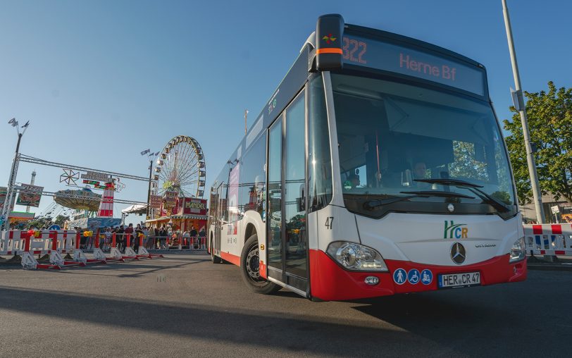 Die Kirmeslinie 322 der HCR verbindet den Herner Bahnhof mit der Cranger Kirmes.