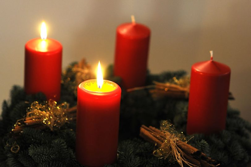 Pfarrer Bodo Ries spricht zum 2. Advent in der Petrikirche in Herford.