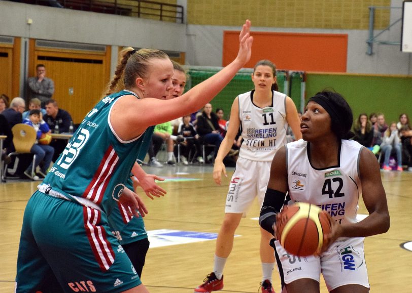 Teya Wright war die erfolgreichste Werferin beim Pokalspiel gegen die ChemCats aus Chemnitz.