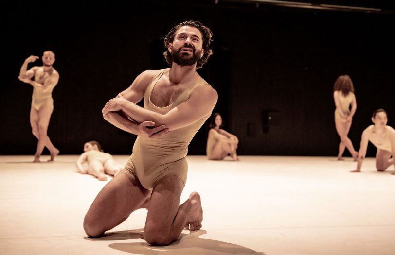 Dem ersten Paar der Menschheitsgeschichte widmen sich die Choreografen Roy Assaf und Liliana Barros in „Adam & Eve“ am Gelsenkirchener Musiktheater im Revier.