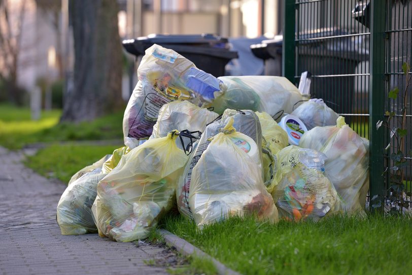 Die Gelben Säcke wurden nicht ageholt. (Archiv)