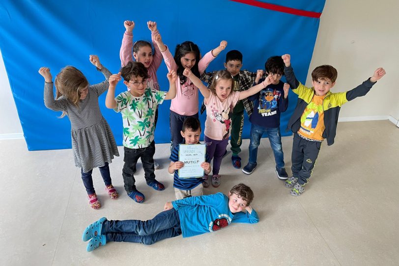 Die Kinder der Kita Am Weustenbusch haben an einem Selbstbehauptungskursus teilgenommen, um so gemeinsam stärker zu werden.
