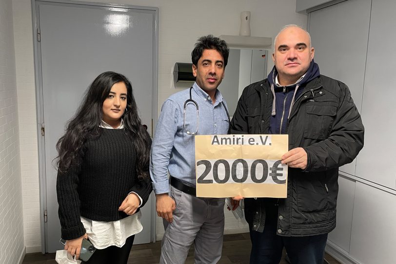 Die islamische Gemeinde Röhlinghausen unterstützt den Verein Amiri mit einer Spende von 2.000 Euro.