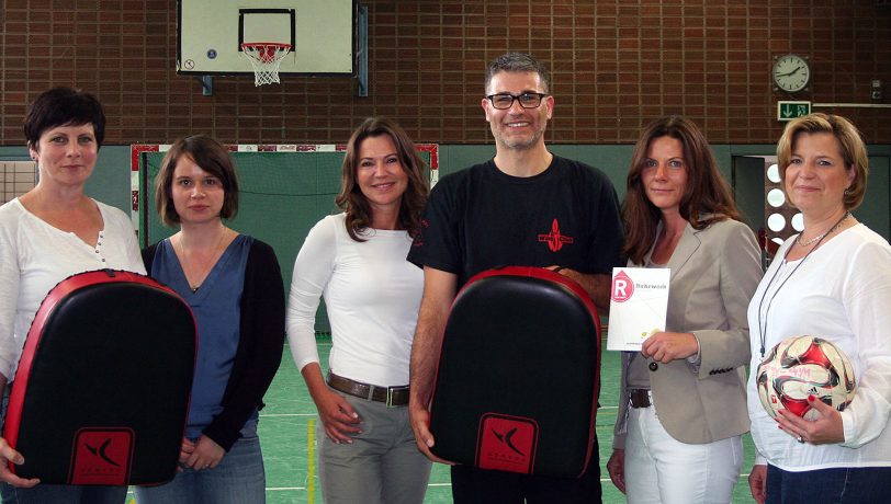 v.l. Christa Heine, Nanine Stock, Cordula Klinger-Bischof, Michael Klein, Iris Stiebling, Iris Imig.