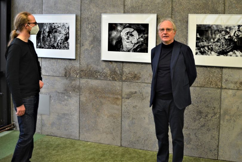 Heinrich Brinkmöller-Becker (r.) in der Bochumer Ausstellung.