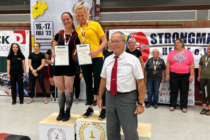Marion Zeschau (2.v.l.) schaffte eine Gesamtleistung von 240Kg Altersklasse 2 (50-59Jahre) und Gewichtsklasse