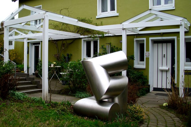 Vor dem Schlieker-Haus.