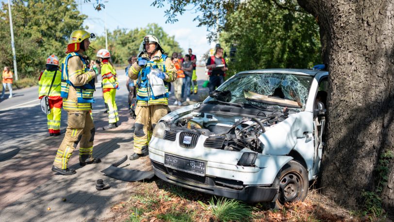 Die Feuerwehr Herne übte mit verschiedenen Organisationen sowie Medizinstudenten des Marien Hospital Herne den Ernstfall. Simuliert wurden eine Explosion am Steag-Kraftwerk sowie zwei Verkehrsunfälle mit zahlreichen "Verletzten".