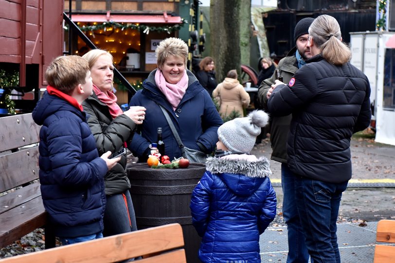 Impressionen vom 10. Mond-Weihnachtsmarkt.