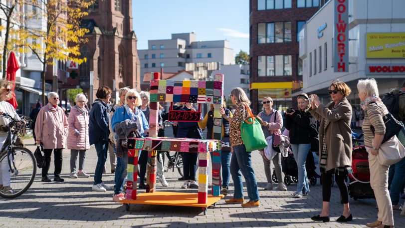 Anlässlich des Weltseniorentages gab es eine Aktion am Robert-Brauner-Platz.