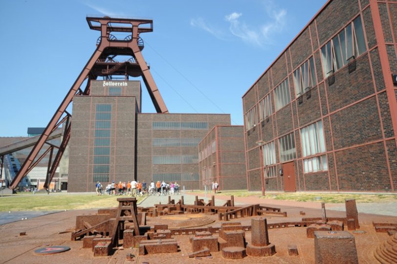 Der ADFC Herne bietet eine Radtour an: Zunächst geht es über Gelsenkirchen nach Essen-Borbeck, zurück über Zeche Zollverein in Essen (im Bild) und Wattenscheid.