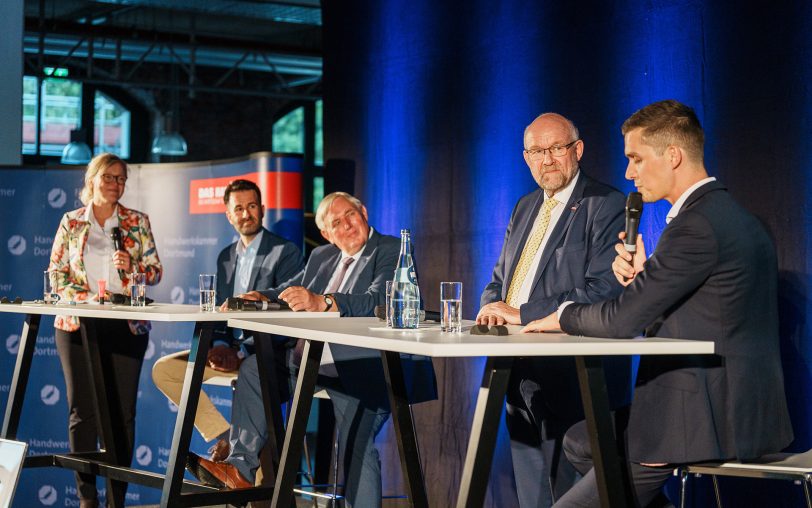 Bei einer Podiumsdiskussion unterhielten sich die Verantwortlichen über das Thema Ausbildung.